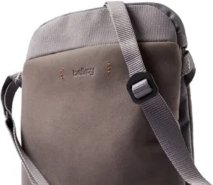 Bellroy Premium City Pouch: Compact, Elegant Urban Accessory